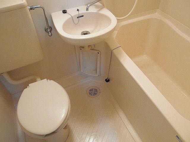 3点式ユニットをバス トイレ別に 株式会社アーウィン 3点式ユニットをバス トイレ別に 株式会社アーウィン